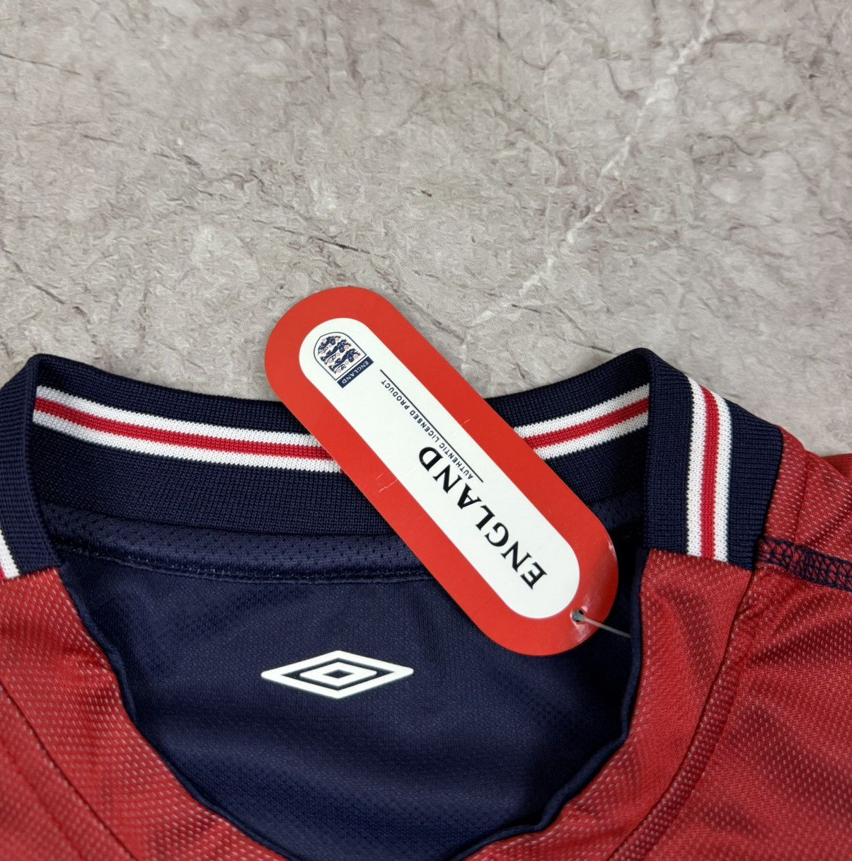 Umbro England Reversible Away Jersey Umbro 2010/12 BNWT Size M Size US M / EU 48-50 / 2 - 9 Thumbnail