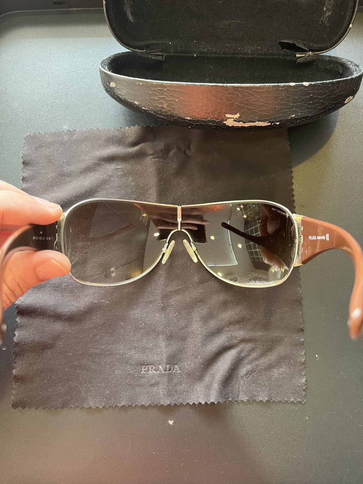 Prada 💥Vintage 00s PRADA Shield Sunglasses SPR 63I Size ONE SIZE - 5 Thumbnail