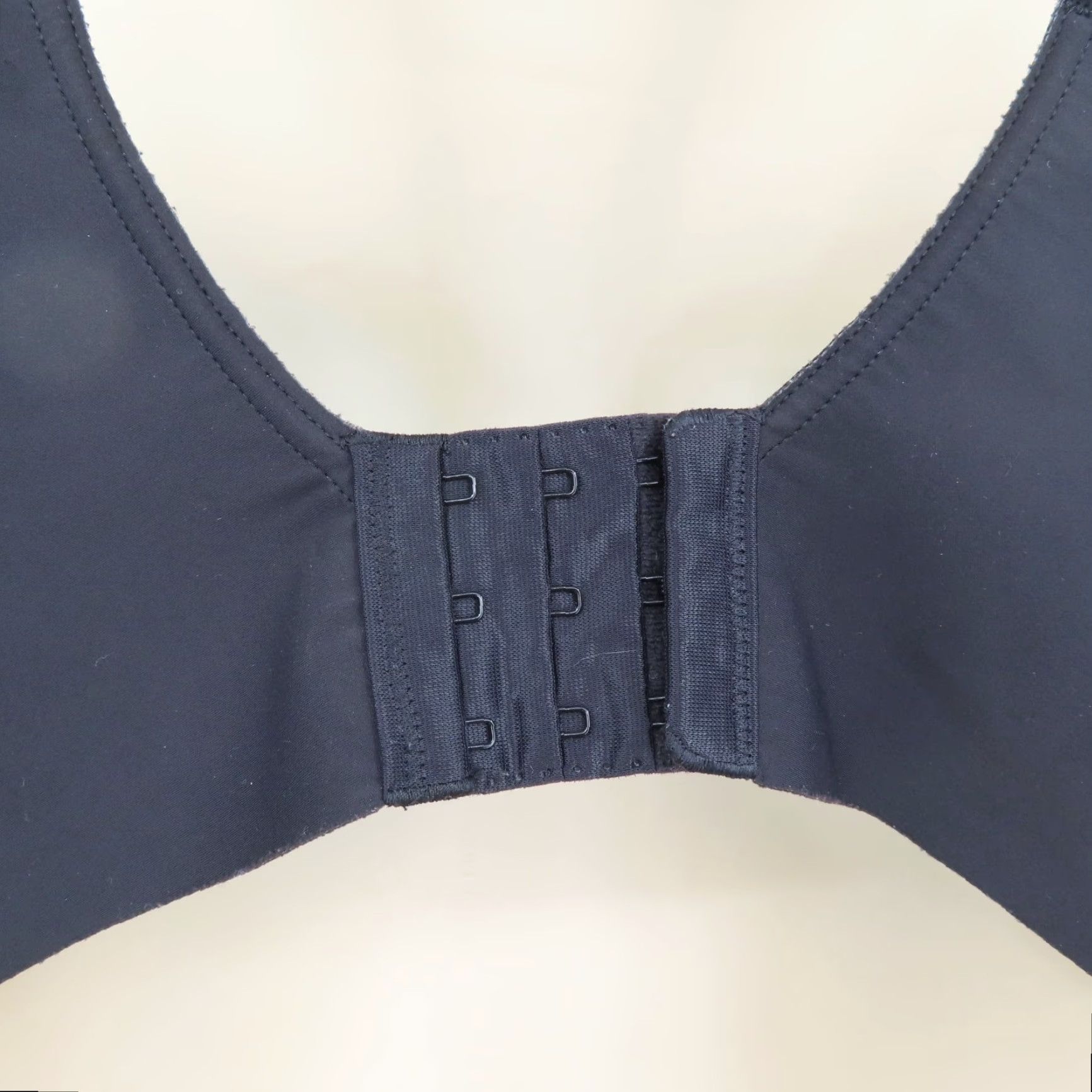 Vintage Maidenform Bra 36D DM0070 Dreamwire Back Smoothing Underwire Solid Black Women Size ONE SIZE - 7 Thumbnail
