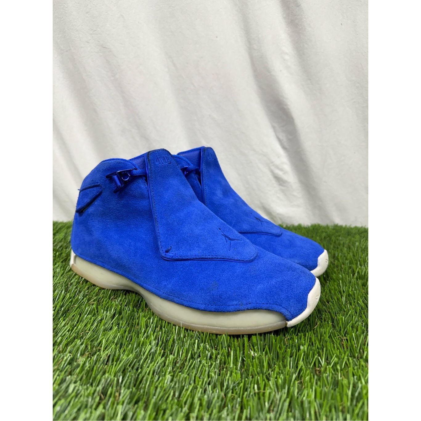 Jordan Brand Air Jordan Retro 18 "Racer Blue" Size 8.5 AA2494-401 *Rare* Size US 8.5 / EU 41-42 - 1 Thumbnail