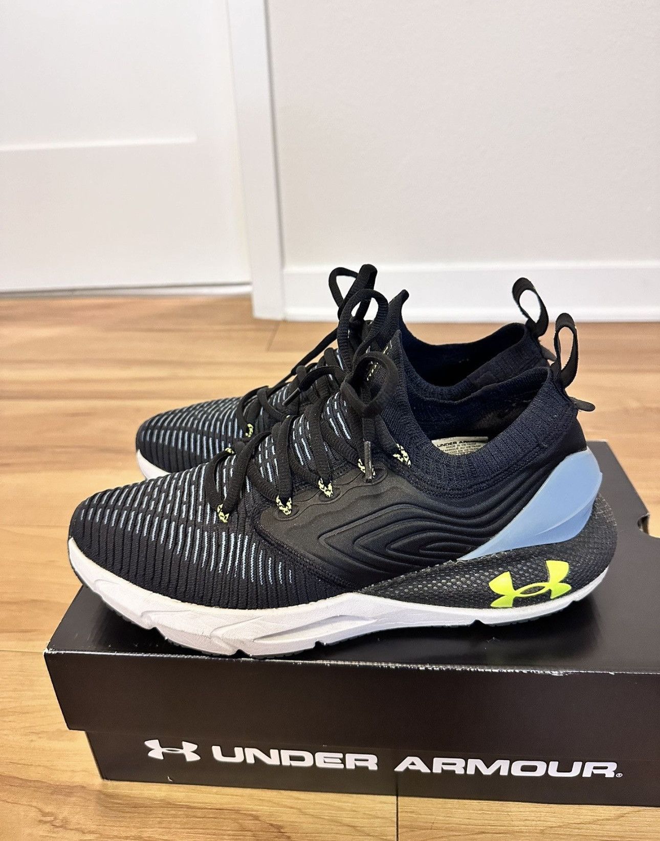 Under Armour MEN’S UNDER ARMOUR “HOVR PHANTOM 2” SNEAKER Size US 10 / EU 43 - 4 Thumbnail
