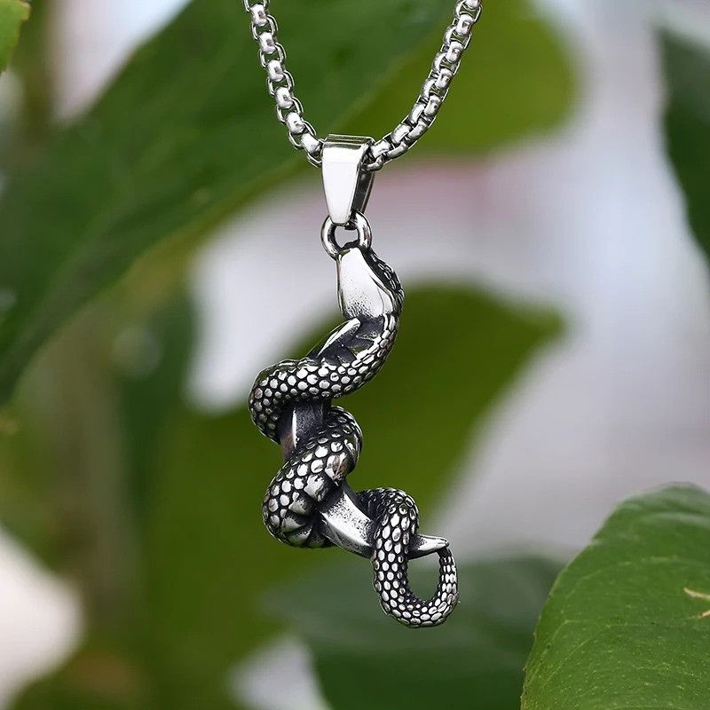 Japanese Brand × Jewelry The Moon With Snake Necklace 2025 Size ONE SIZE - 2 Thumbnail
