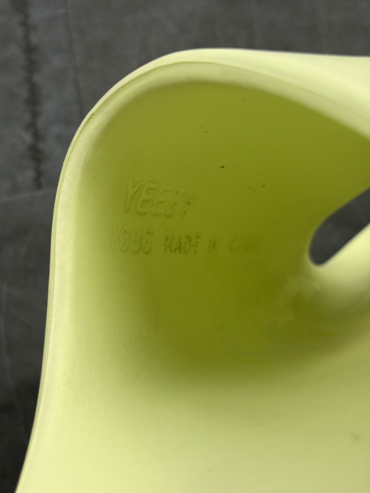 Yeezy Glow Green Slide Size US 10 / EU 43 - 3 Thumbnail