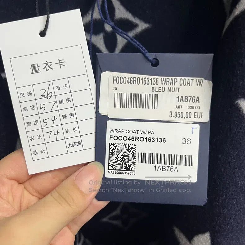 Louis Vuitton Louis Vuitton Dark Blue Logo Print Wrap Large Pocket Lapel Size XS / US 0-2 / IT 36-38 - 3 Thumbnail