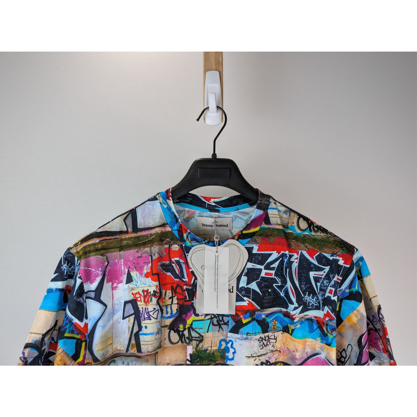 Vivienne Westwood o1rshd1 Classic Graffiti Print T-Shirt in Multiolor Size US M / EU 48-50 / 2 - 3 Thumbnail