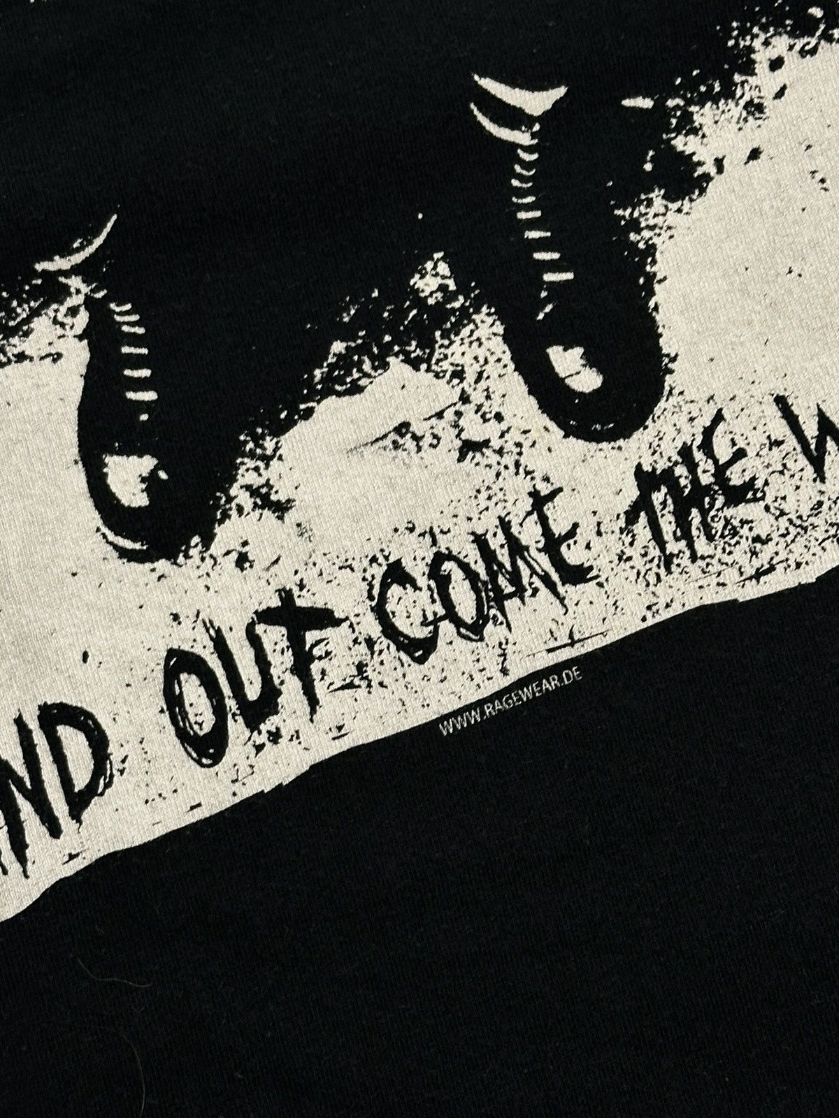 Band Tees Vintage Rancid 2005 And Out Come The Wolves Tee Size US XXL / EU 58 / 5 - 6 Thumbnail