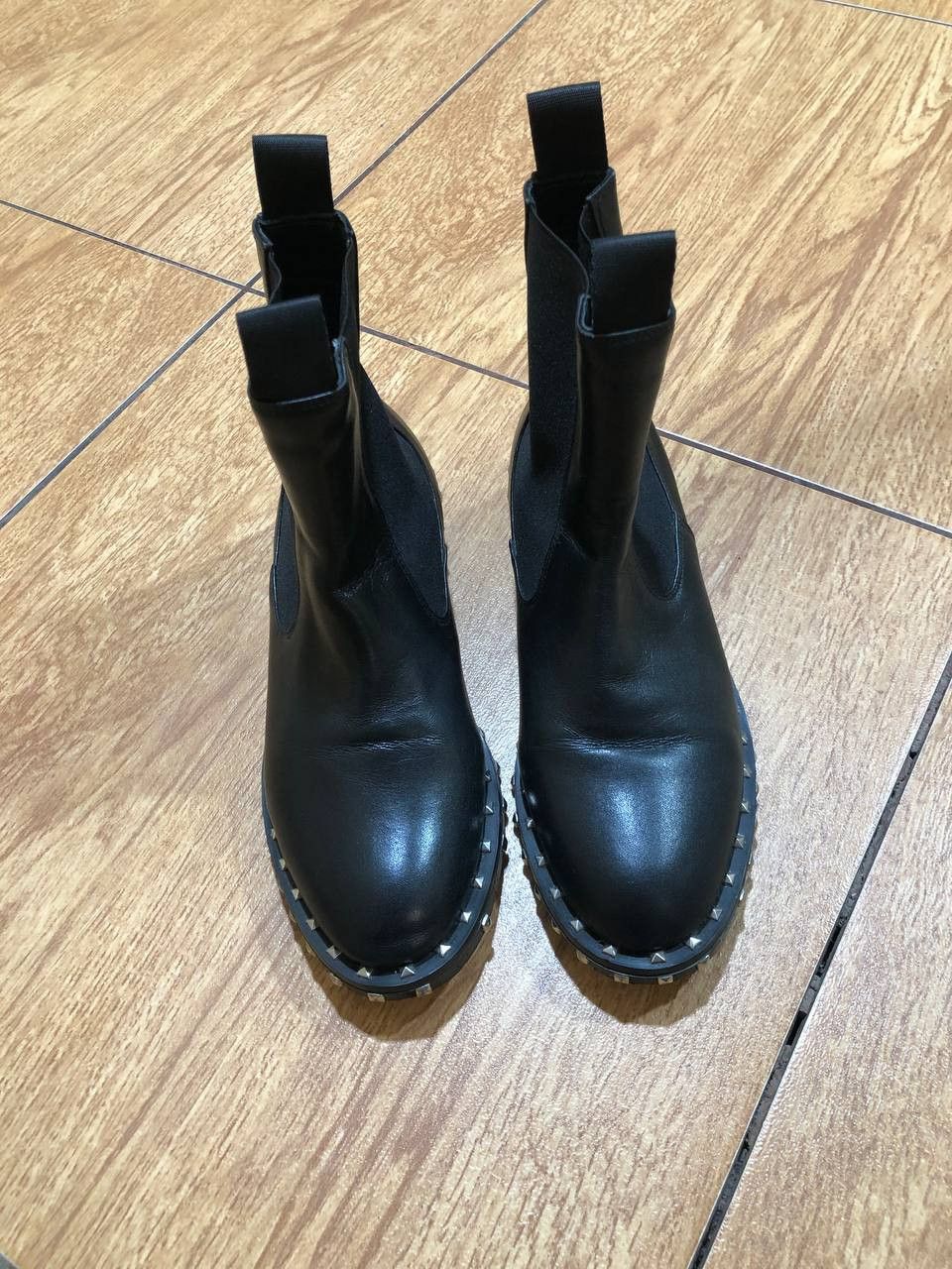 Valentino Luxury Valentino Black Studded Detail Chelsea Boots Size 36 Size US 6 / IT 36 - 10 Thumbnail