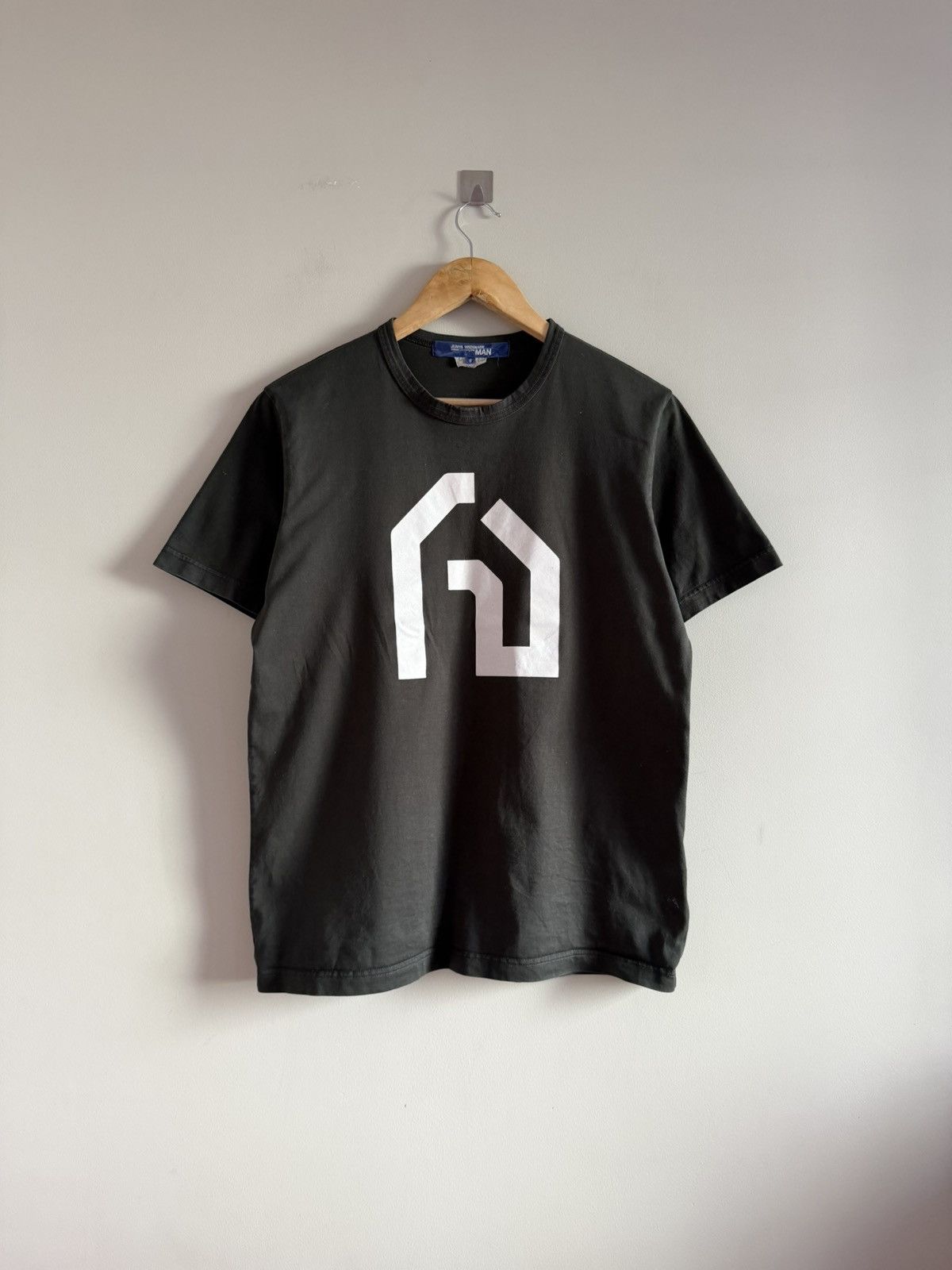 Junya Watanabe Junya Watanabe Comme des Garçons MAN Logo Tee Size US S / EU 44-46 / 1 - 1 Thumbnail