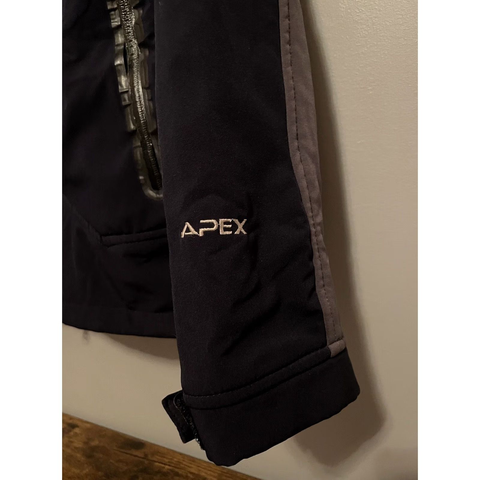 The North Face VINTAGE The North Face Apex Bionic Softshell Jacket L Blue Men Regular Full Zip Embroidered Logo Zipper Size US L / EU 52-54 / 3 - 4 Thumbnail