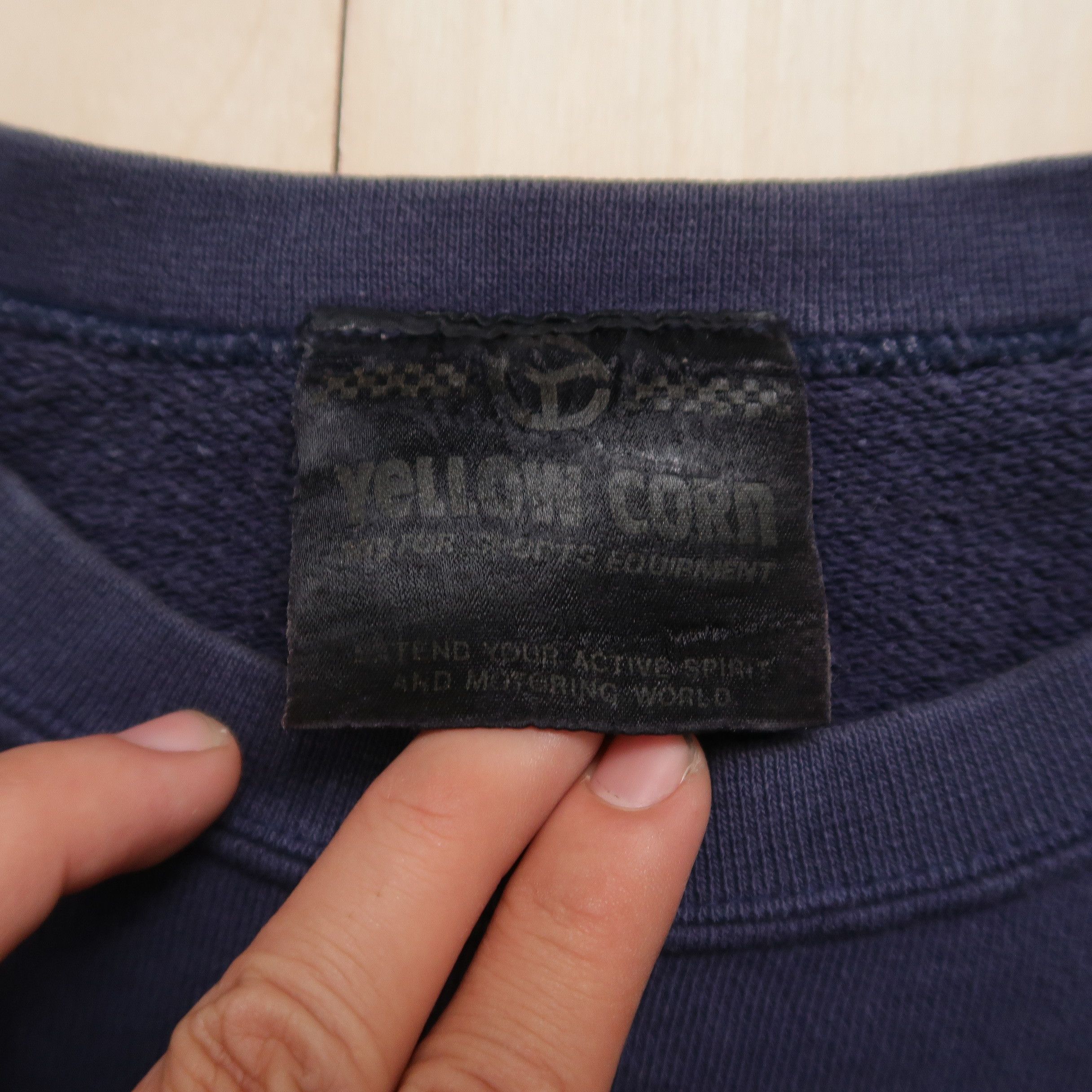 YELLOW CORN Vintage 90s Yellow Corn Faded Sweatshirt Big Logo Size US M / EU 48-50 / 2 - 4 Thumbnail