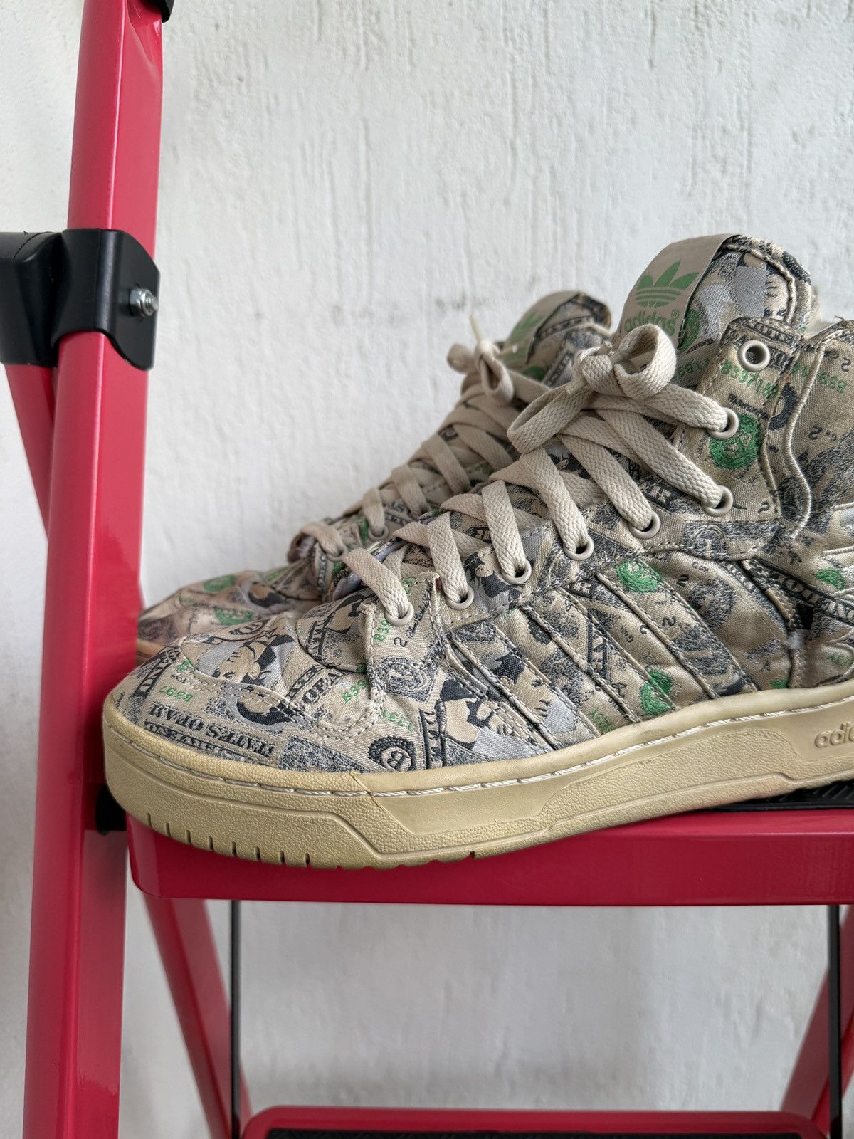 Adidas × Jeremy Scott Dollar wings sneaker Size US 9 / EU 42 - 4 Thumbnail