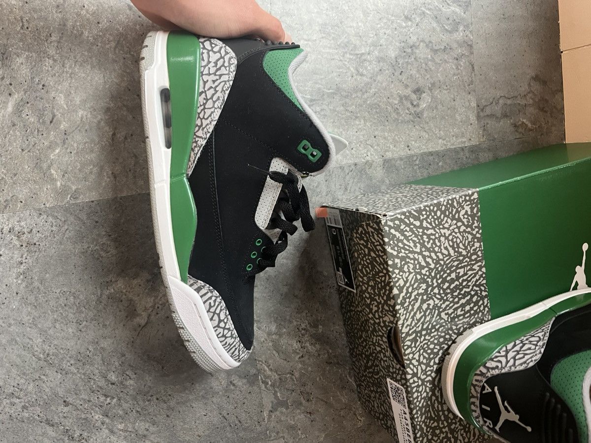 Jordan Brand × Nike Jordan 3 Retro pine green Size US 9 / EU 42 - 10 Thumbnail