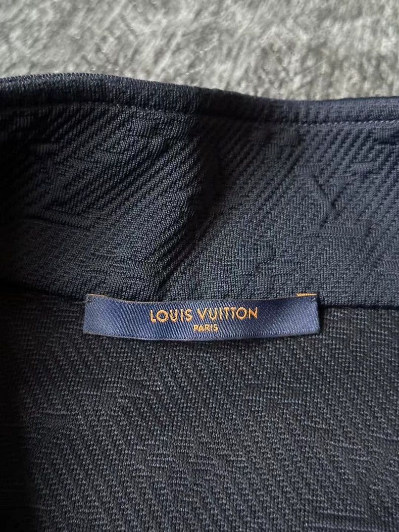 Louis Vuitton Louis Vuitton Blue embossed logo jacket Size US M / EU 48-50 / 2 - 3 Thumbnail