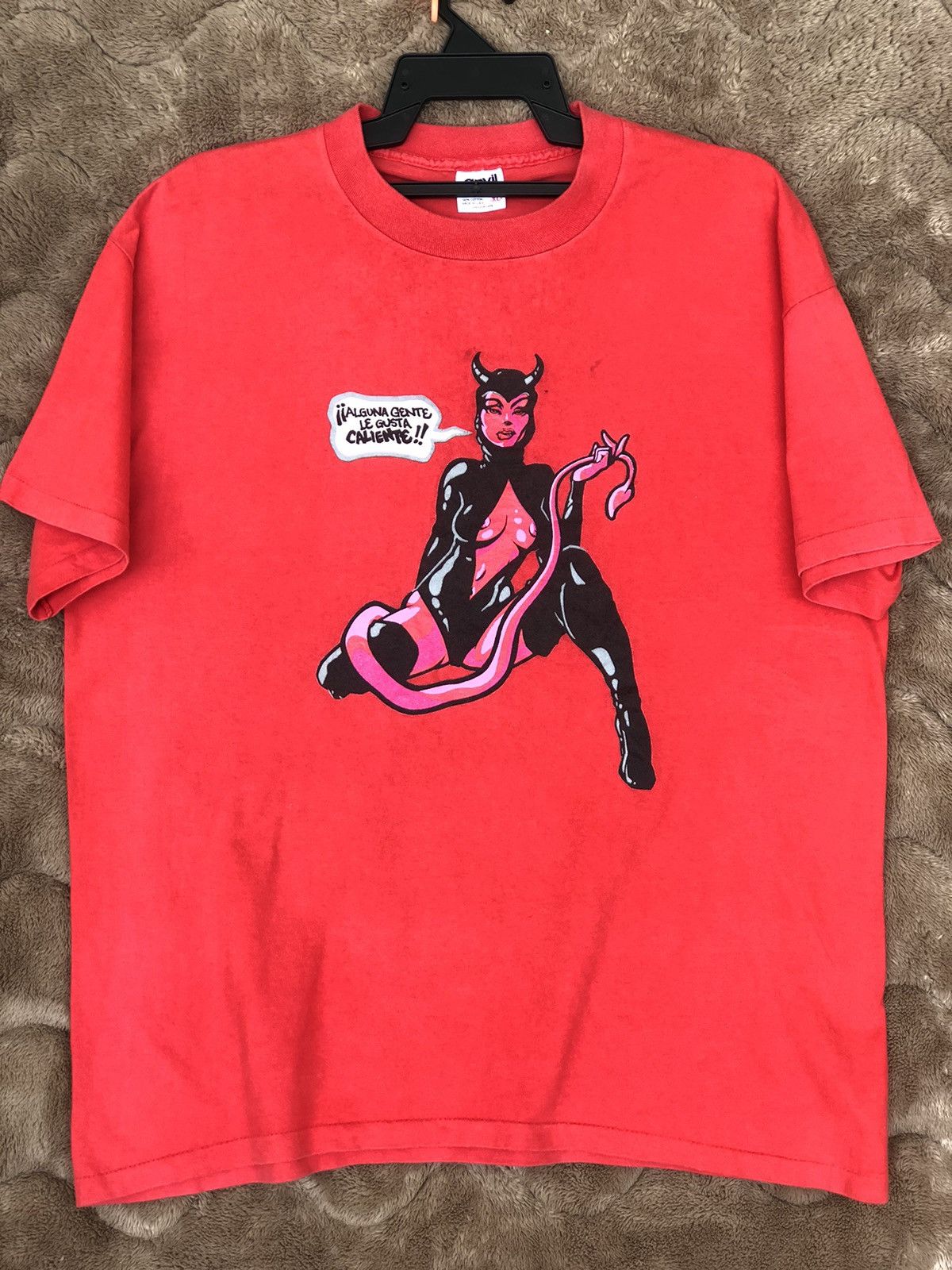 Vintage Vintage 90s Devil Women In Red Tee Size US XL / EU 56 / 4 - 2 Thumbnail