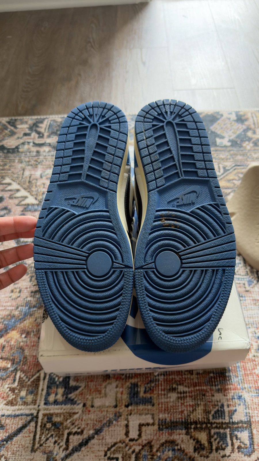 Fragment Design × Jordan Brand Air jordan 1 low fragment x Travis scott Size US 9 / EU 42 - 10 Thumbnail