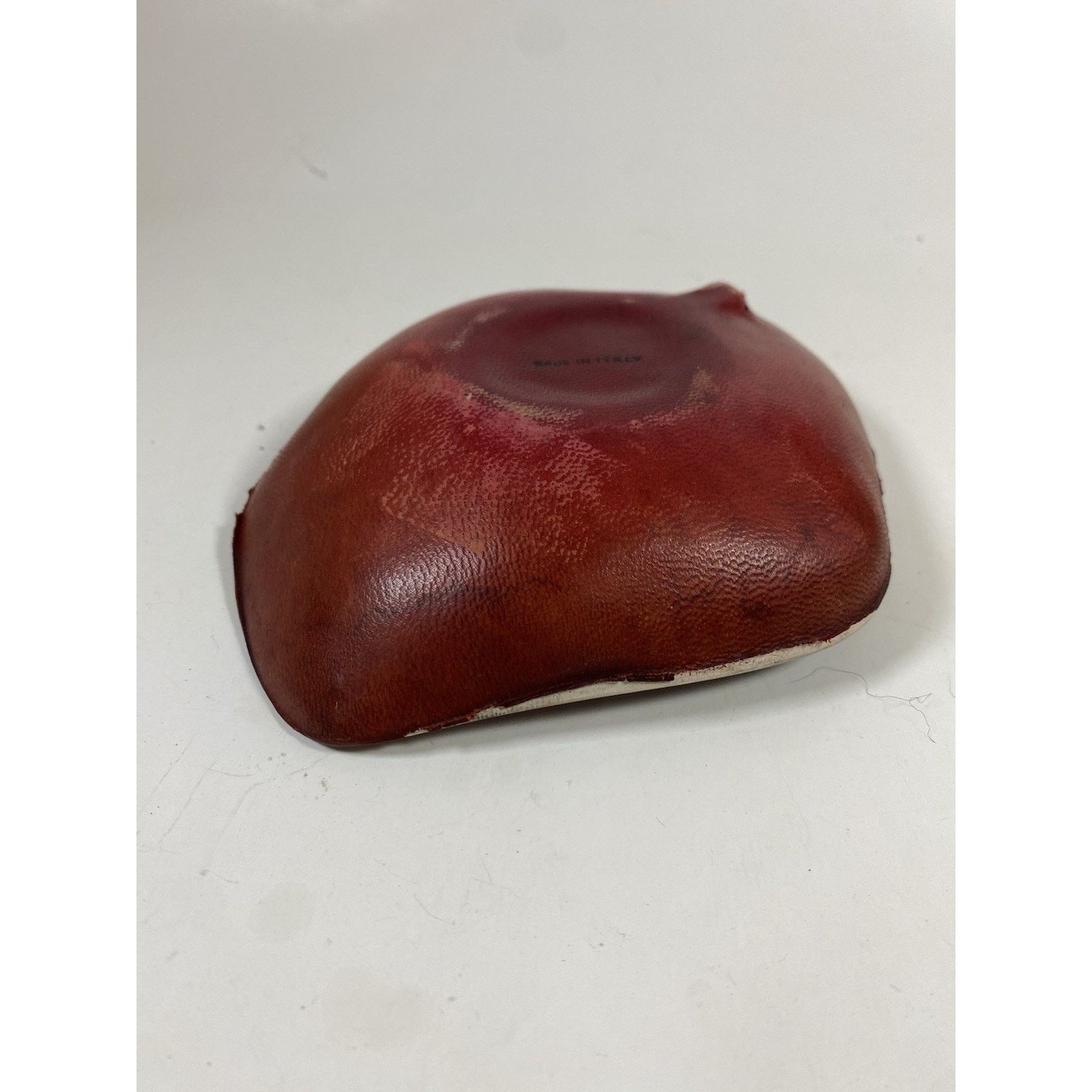 Handmade Italian art pottery sgraffito San Marino dish Leather bottom Size ONE SIZE - 4 Thumbnail