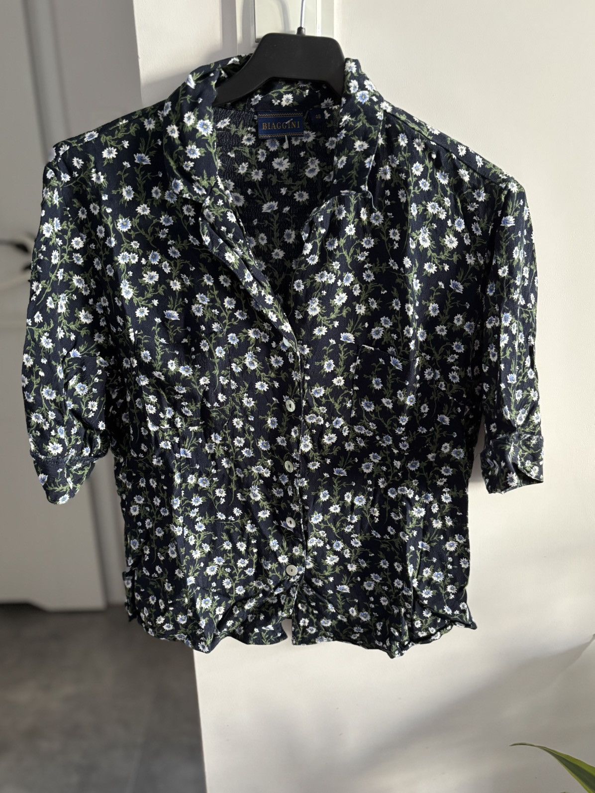 Vintage Biagini Floral Button-Up Shirt – Vintage Italian Style Size M / US 6-8 / IT 42-44 - 1 Thumbnail