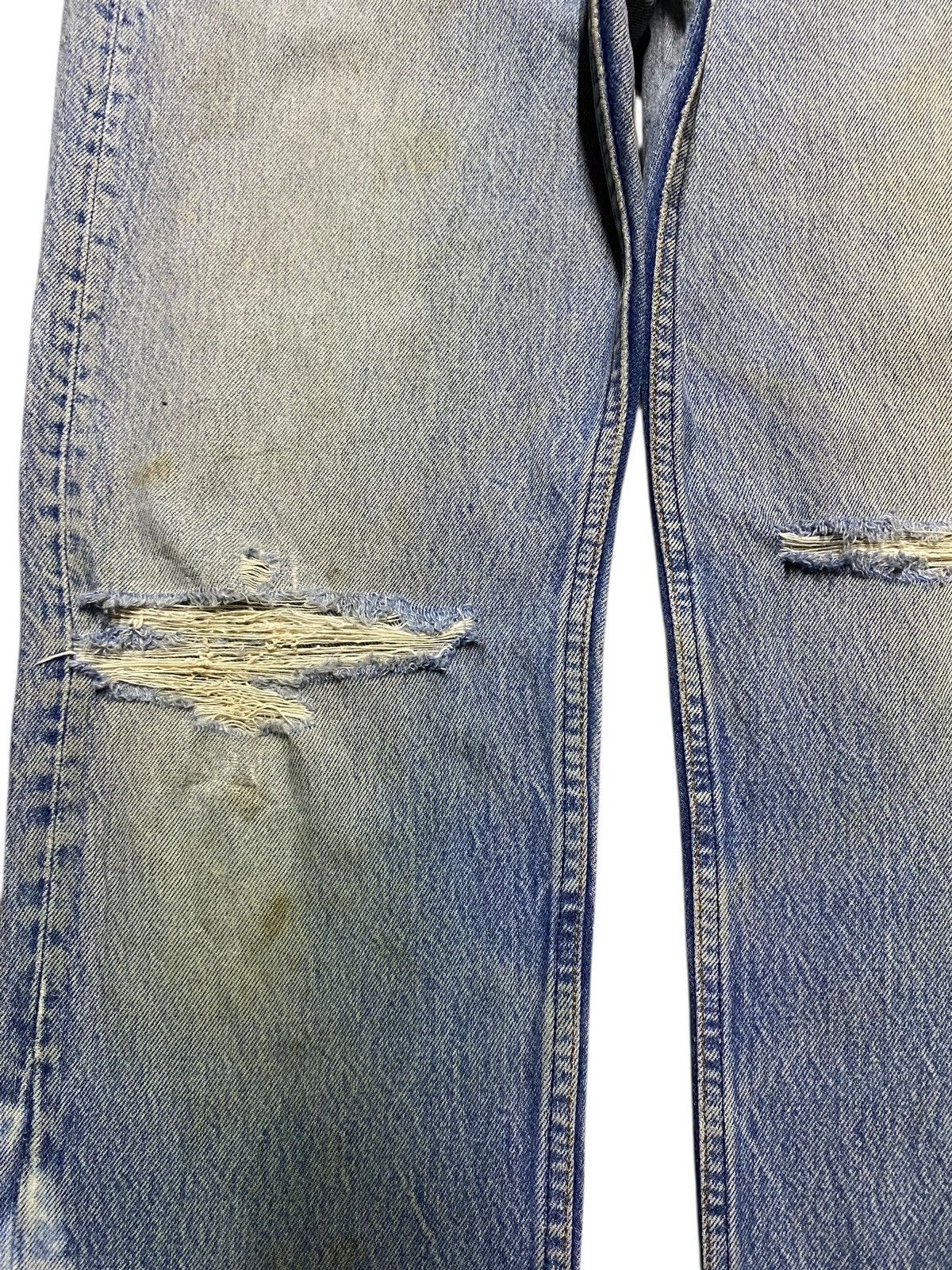 Levi's Levi’s 501 Distressed Light Wash Straight USA Vintage Size US 32 / EU 48 - 7 Thumbnail
