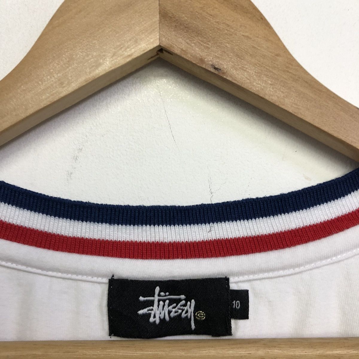 Stussy Stussy International V Neck Women’s Tshirt Size M / US 6-8 / IT 42-44 - 7 Thumbnail