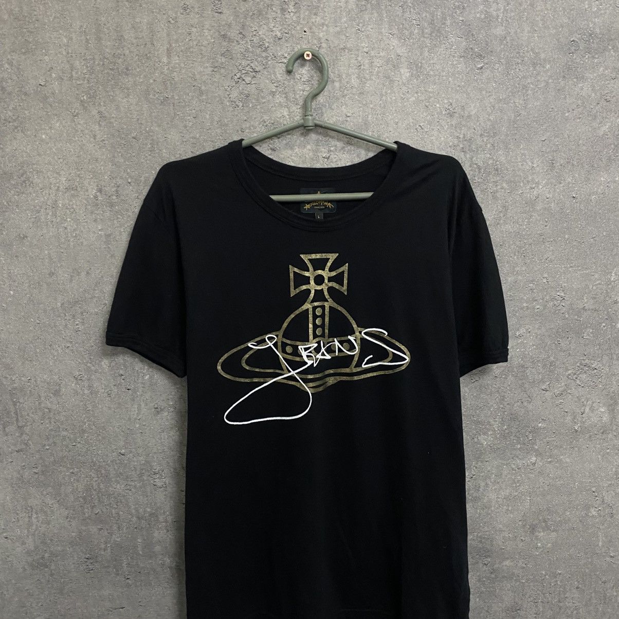 Vivienne Westwood Vintage Vivienne Westwood T-Shirt Big Logo Tee Size US L / EU 52-54 / 3 - 4 Thumbnail