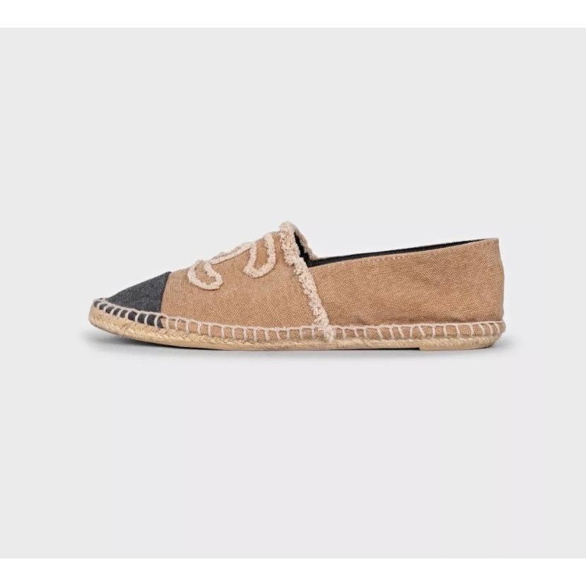 Chanel Chanel Espadrilles with Signature Logo Sz.40 Size US 9 / IT 39 - 1 Thumbnail