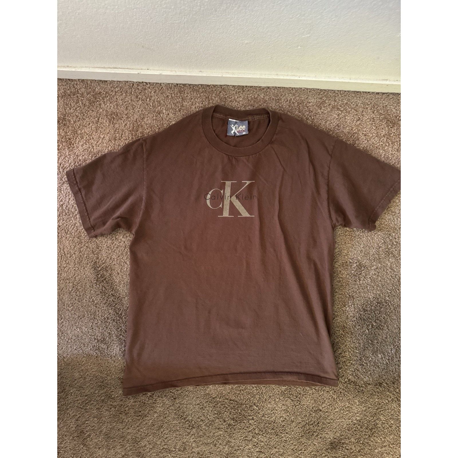 Calvin Klein Vtg Bootleg Lee Sports Calvin Klein Brown Tee Size US M / EU 48-50 / 2 - 1 Thumbnail