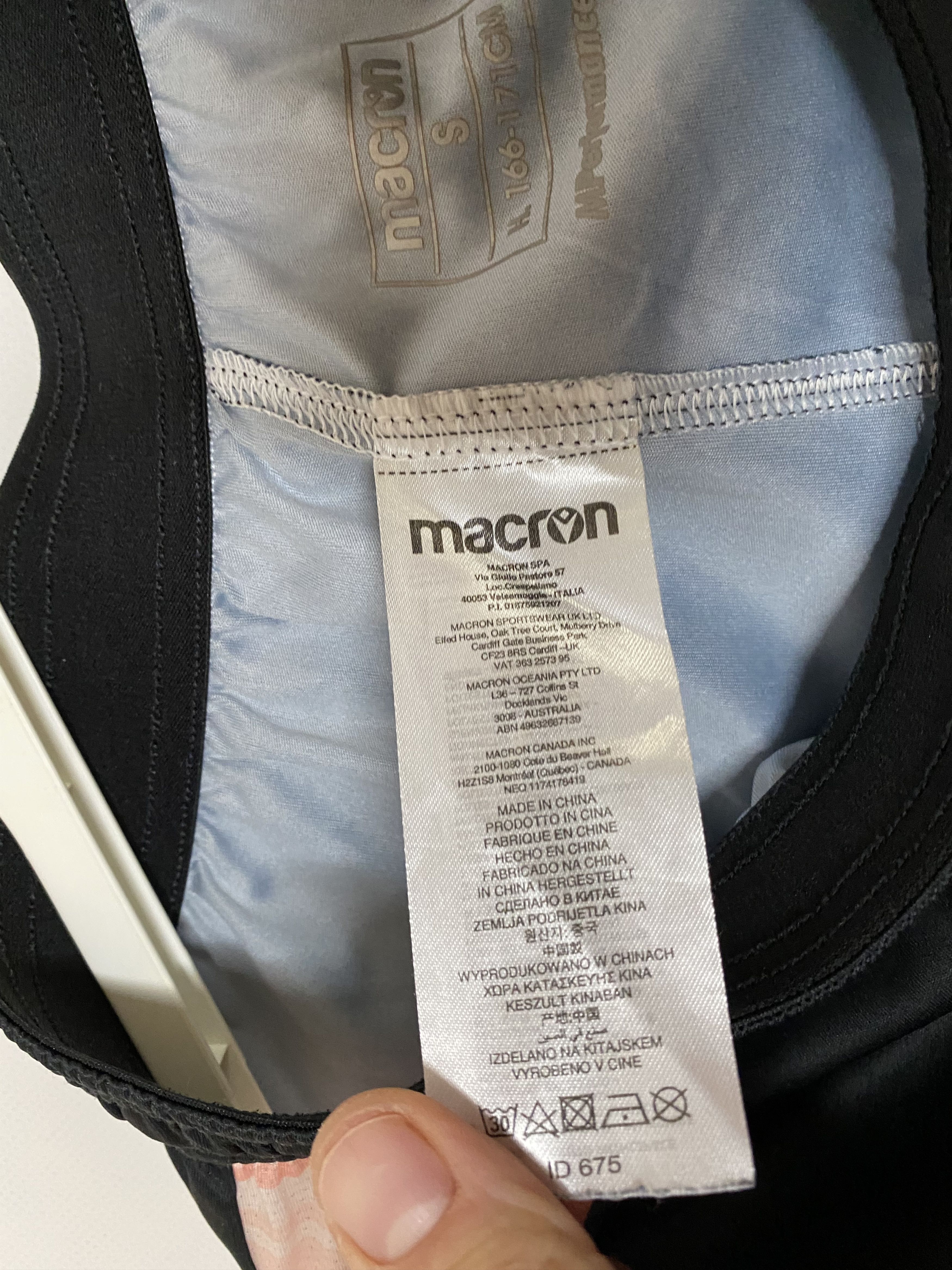 Macron READING 2022 2023 TRAINING FOOTBALL SOCCER SHORTS MACRON Size US 30 / EU 46 - 6 Thumbnail