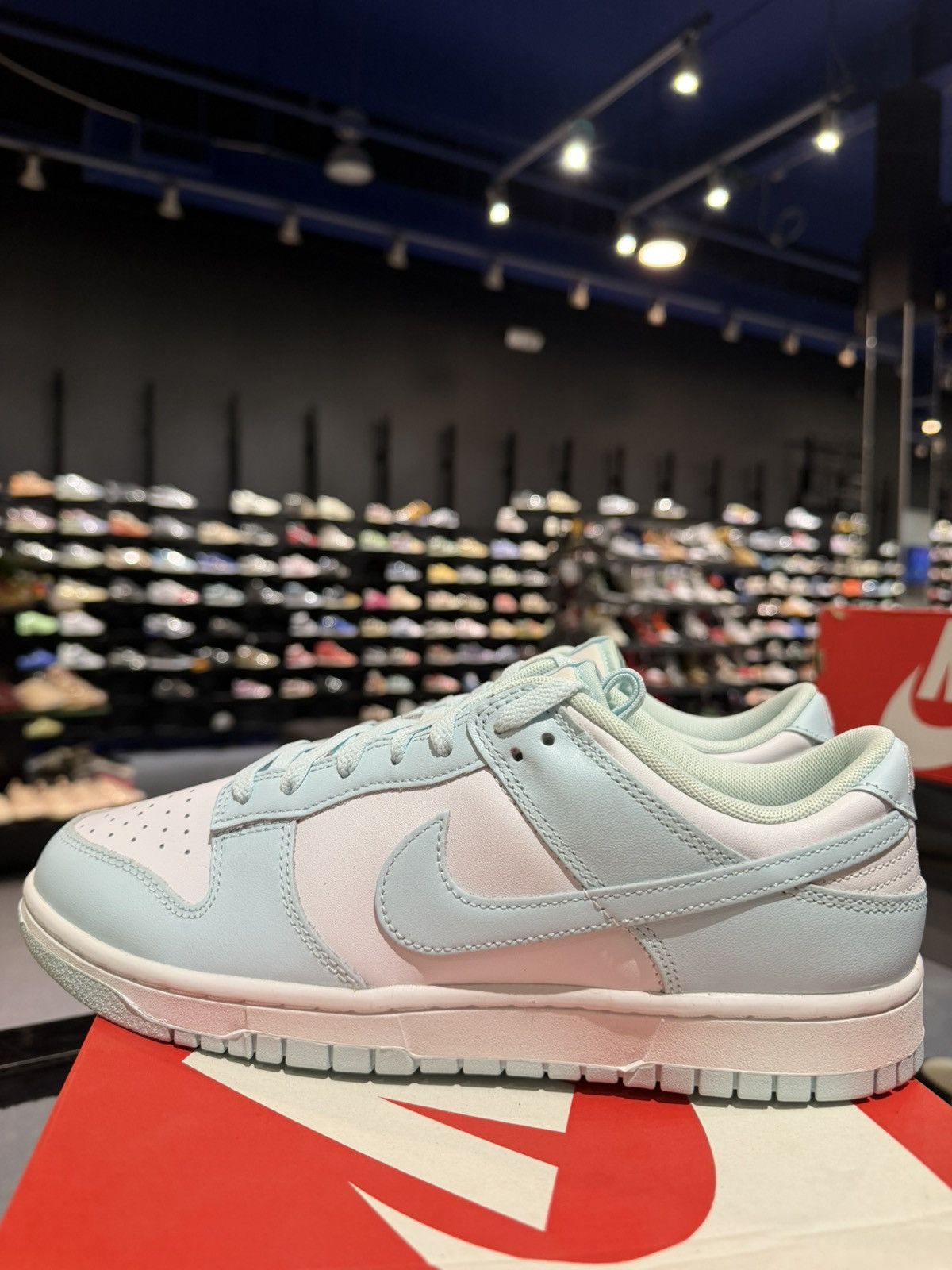 Nike Size 9.5 - Nike Dunk Low Glacier Blue Size US 9.5 / EU 42-43 - 1 Thumbnail