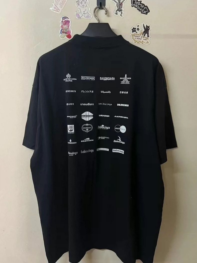 Balenciaga Balenciaga Full Print Logo Short Sleeve Top-2506 Size US XXL / EU 58 / 5 - 2 Thumbnail