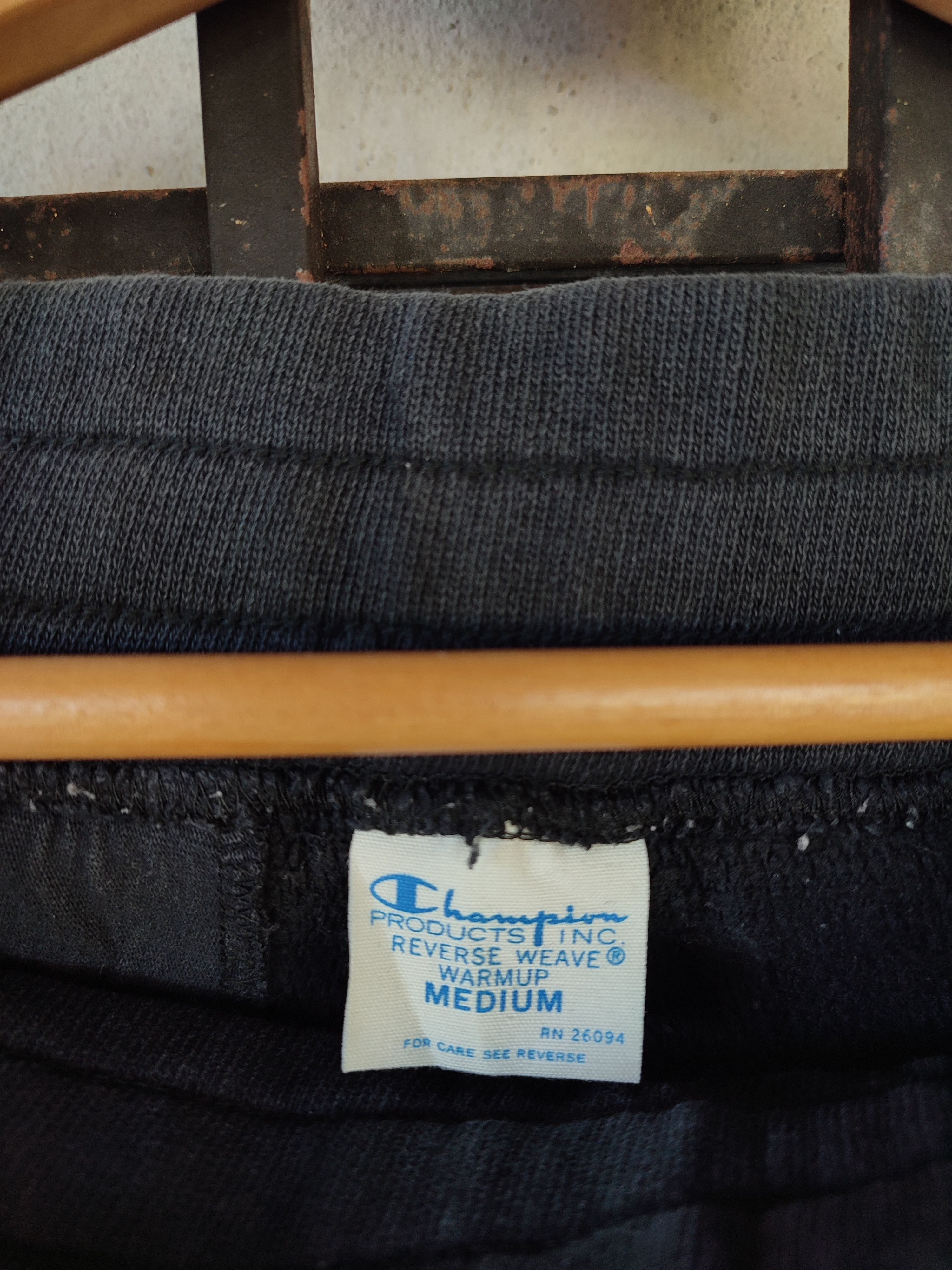 Champion 💥Vintage💥 Reverse Weave Champion Joggers Size US 33 - 12 Thumbnail