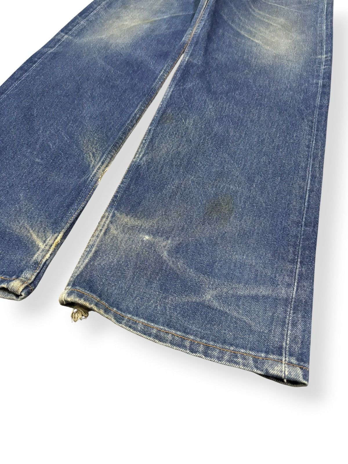 Levi's Vintage 90s Levis 501XX Button Fly Mud Wash Loose Fit Jeans Size US 37 - 8 Thumbnail