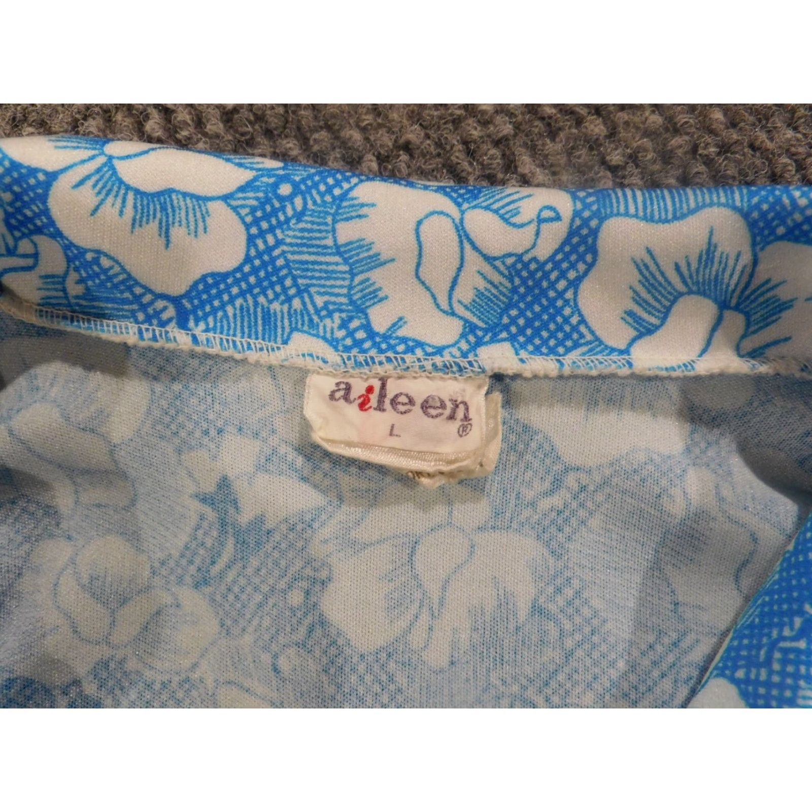Vintage Aileen Blouse L Womens Blue Floral Long Sleeve Button Down Pullover Casual Rayon Polyester Lightweight Regular Modern Basic Mens? Size L / US 10 / IT 46 - 4 Thumbnail