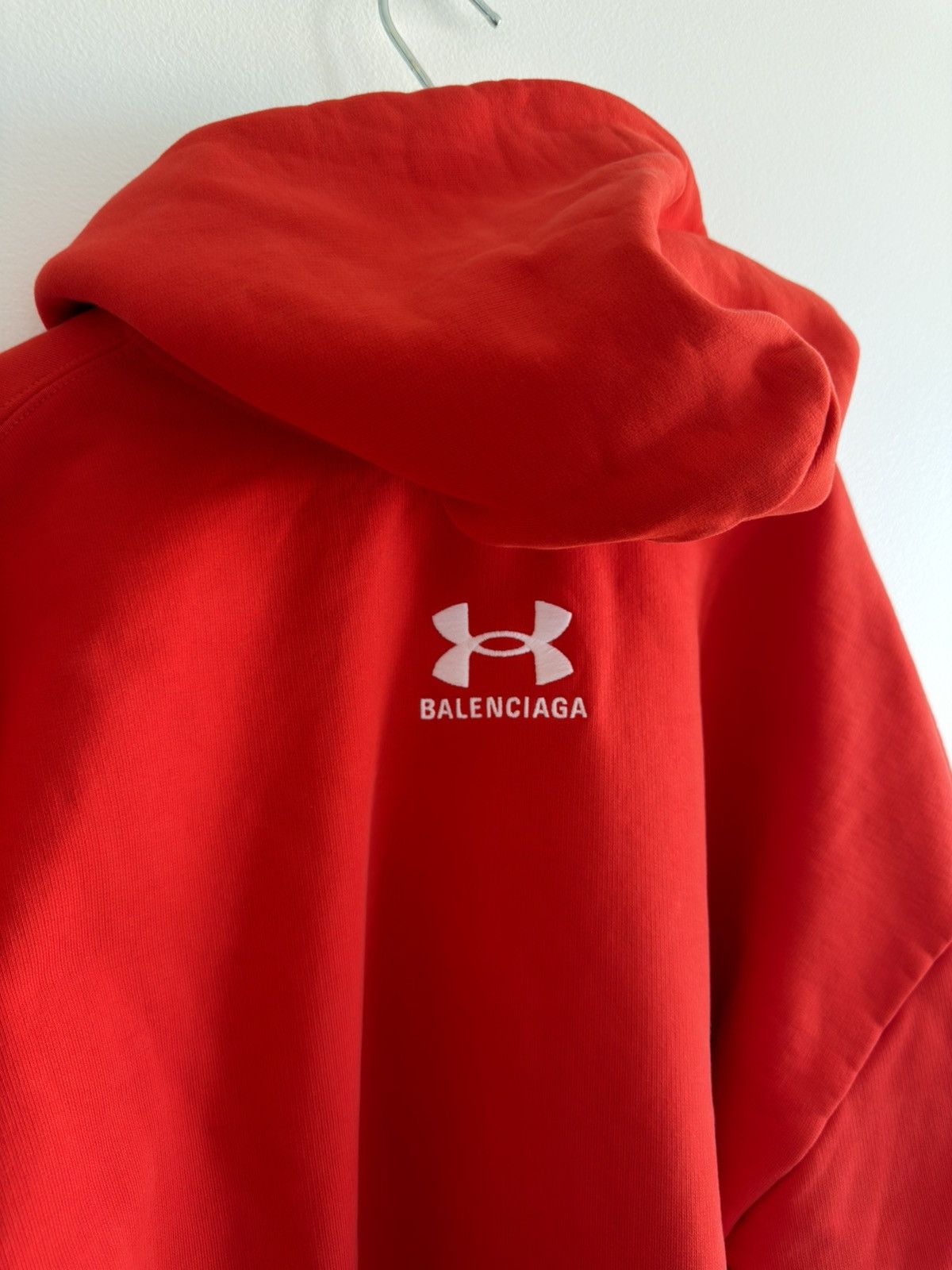 Balenciaga × Under Armour *RARE* BALENCIAGA DEMNA UNDER ARMOUR REGULAR FIT HOODIE RED Size US XXS / EU 40 - 19 Thumbnail