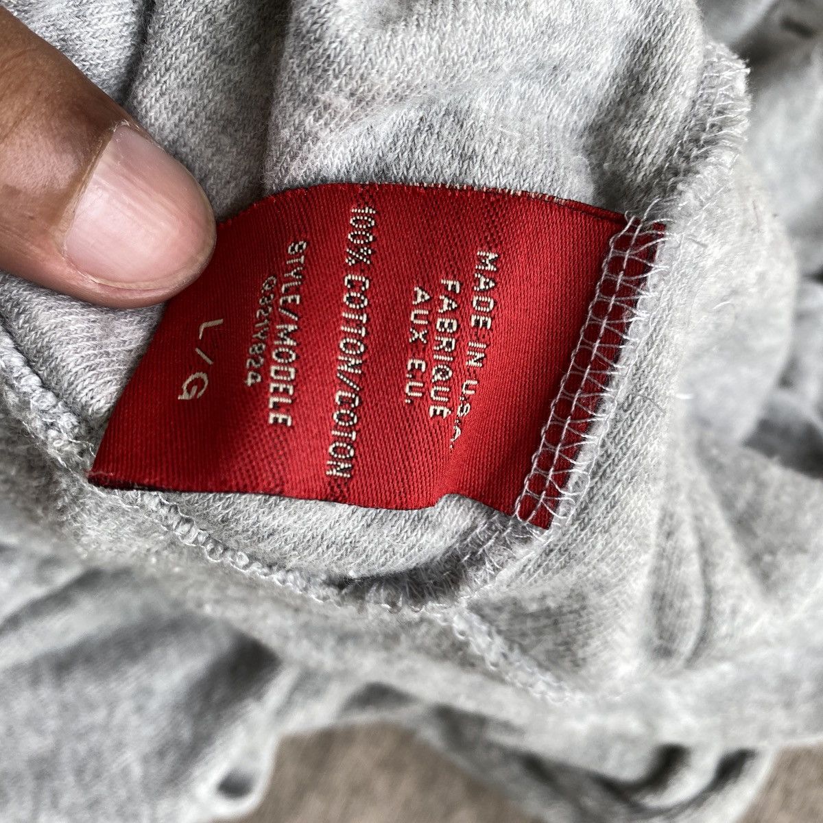 Guess × Japanese Brand Guess Zip Up Hoodies Size L / US 10 / IT 46 - 11 Thumbnail