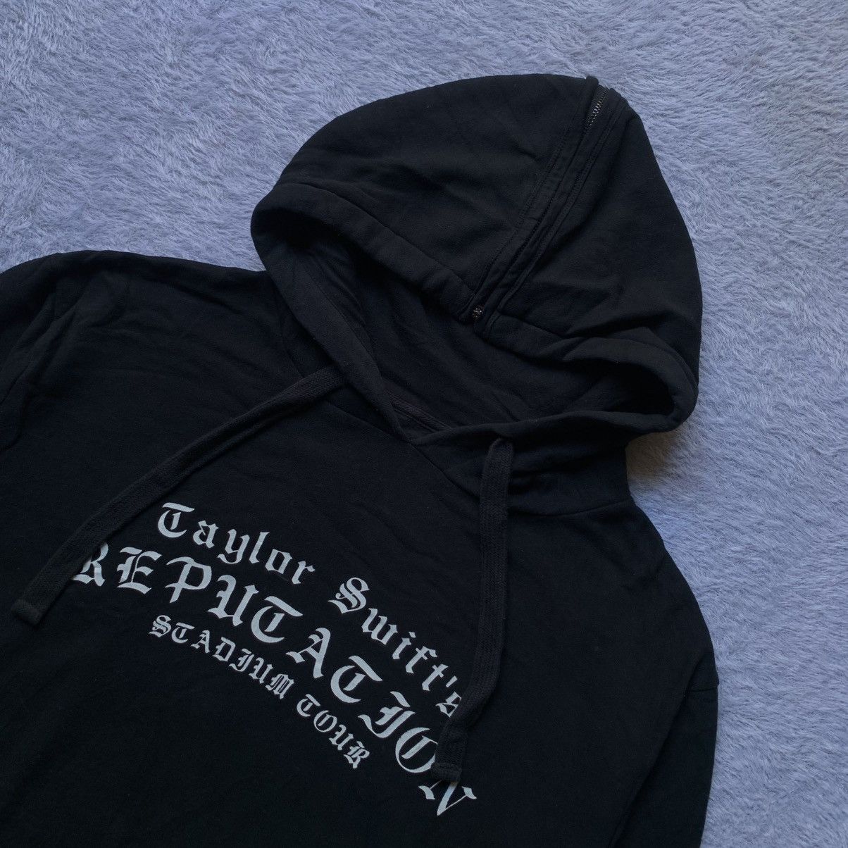 Band Tees Taylor Swift reputation stadium tour 2018 L Oversized Size US L / EU 52-54 / 3 - 4 Thumbnail
