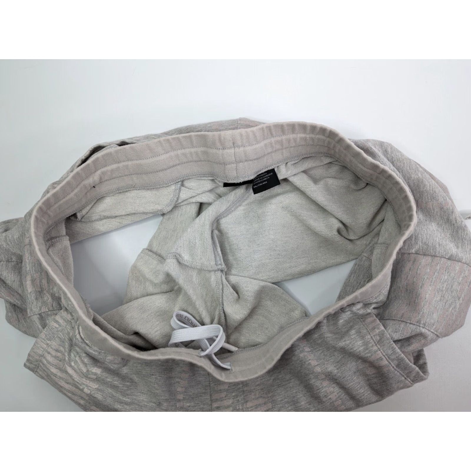Armani Exchange Armani Exchange A|X Striped Palms Fleece Sweat Shorts Mens 2XL Grey Abstract Sweat Shorts Mens 2XL Gray Abstract Size US 39 - 7 Thumbnail