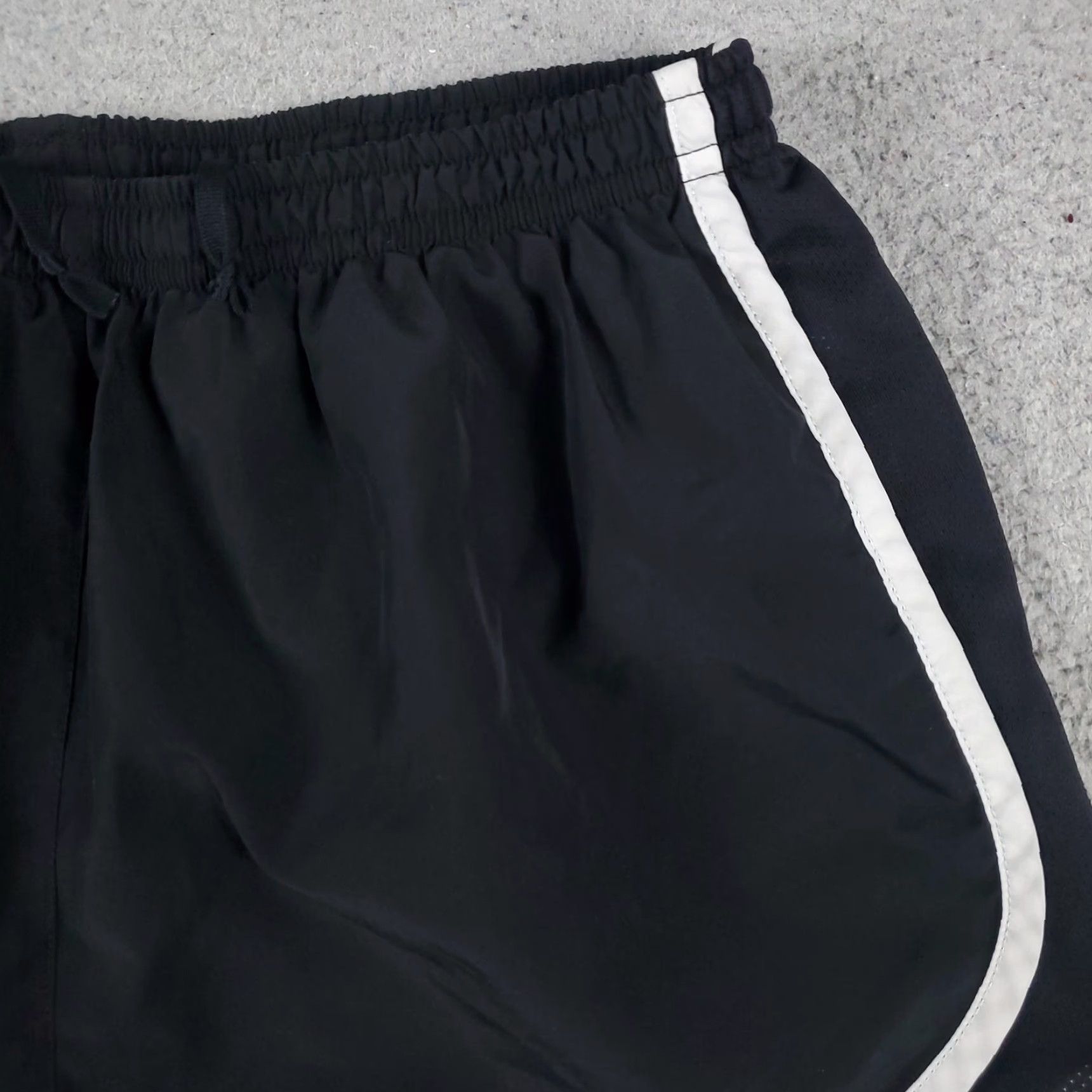 Nike Nike Shorts Womens Medium Black Swoosh Dri Fit Track Running Active Ladies Size 32" / US 10 / IT 46 - 3 Thumbnail