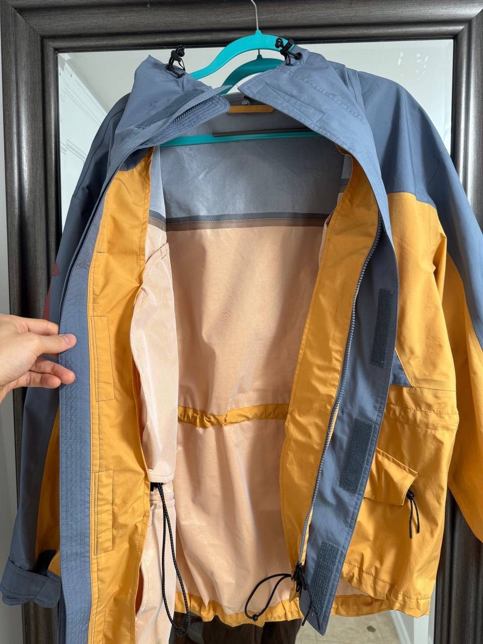 Napapijri Napapijri x Obey Epoch Shell Jacket Beige Oak waterproof Size US M / EU 48-50 / 2 - 7 Thumbnail