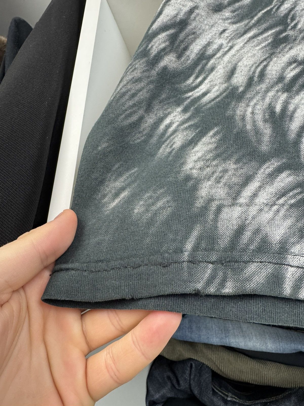 Liquid Blue Vintage 1996 Liquid Blue Arctic Wolf All Over Print T-Shirt Size US L / EU 52-54 / 3 - 14 Thumbnail