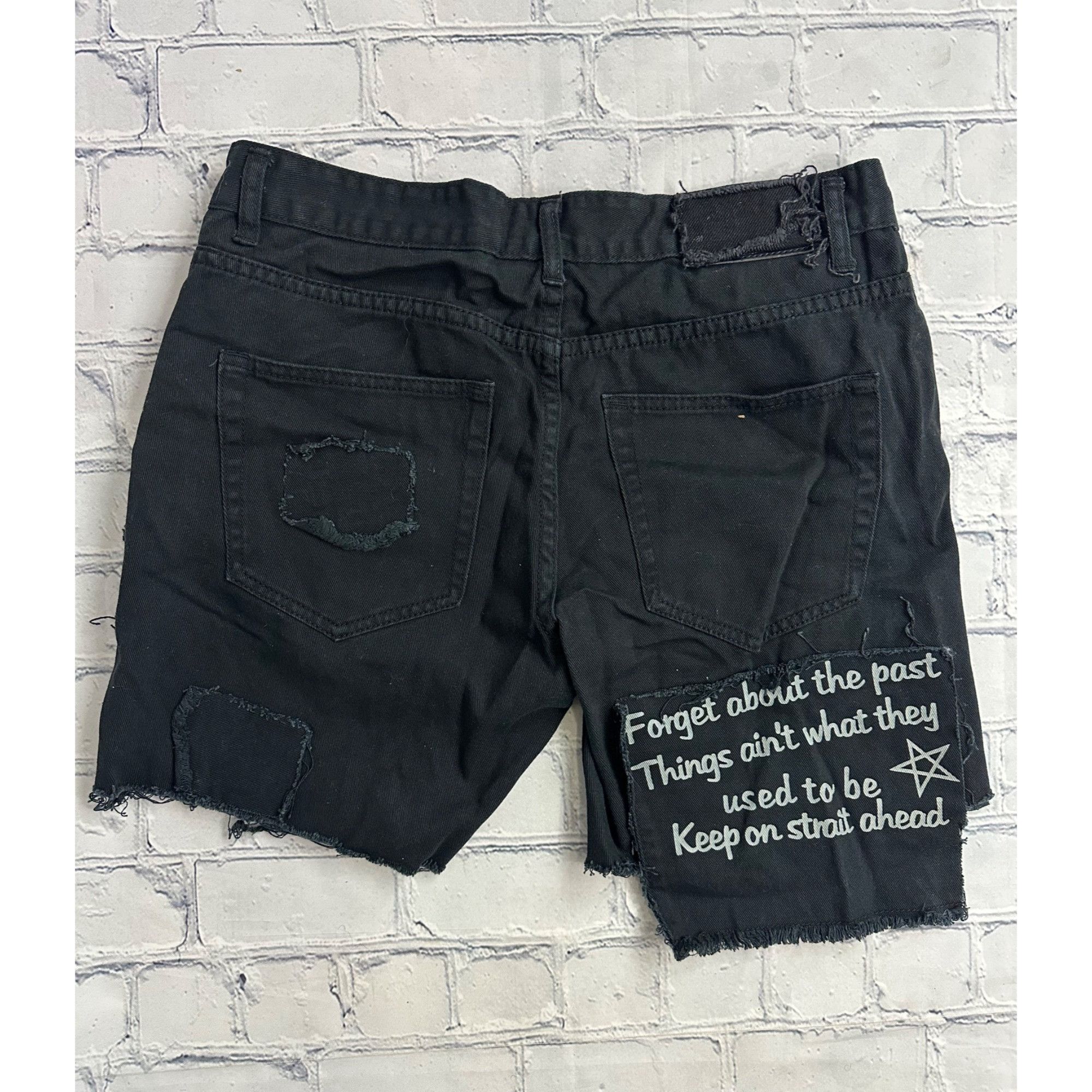Other Custom Distressed Denim Knee Shorts Size US 32 / EU 48 - 5 Thumbnail