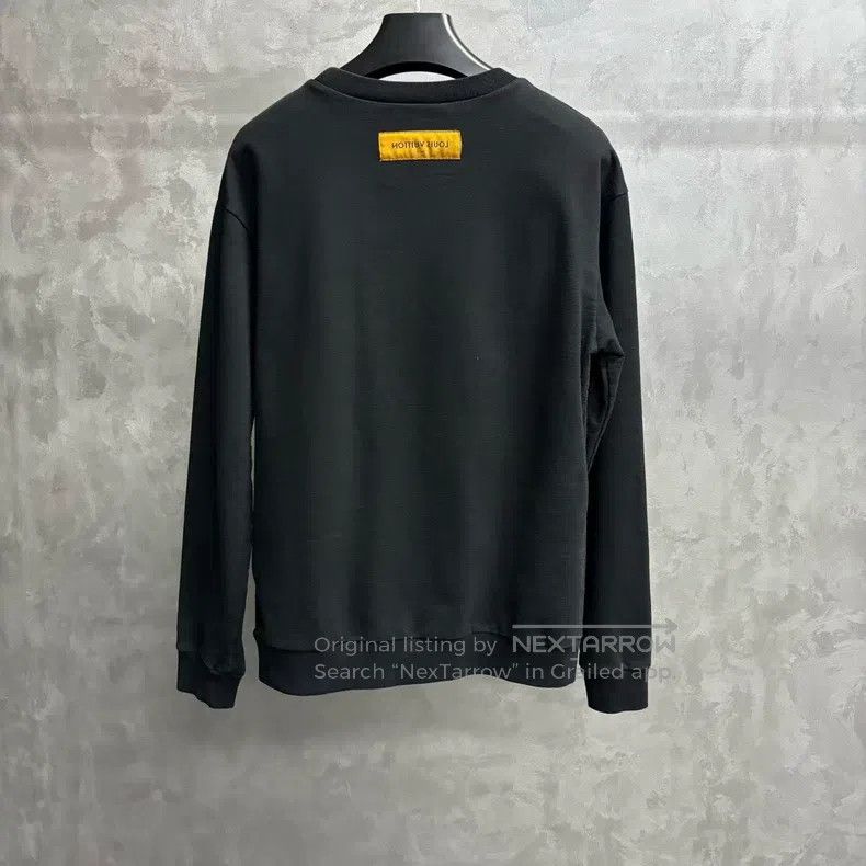 Louis Vuitton Louis Vuitton Black studded print Logo crewneck pullover s Size US M / EU 48-50 / 2 - 5 Thumbnail