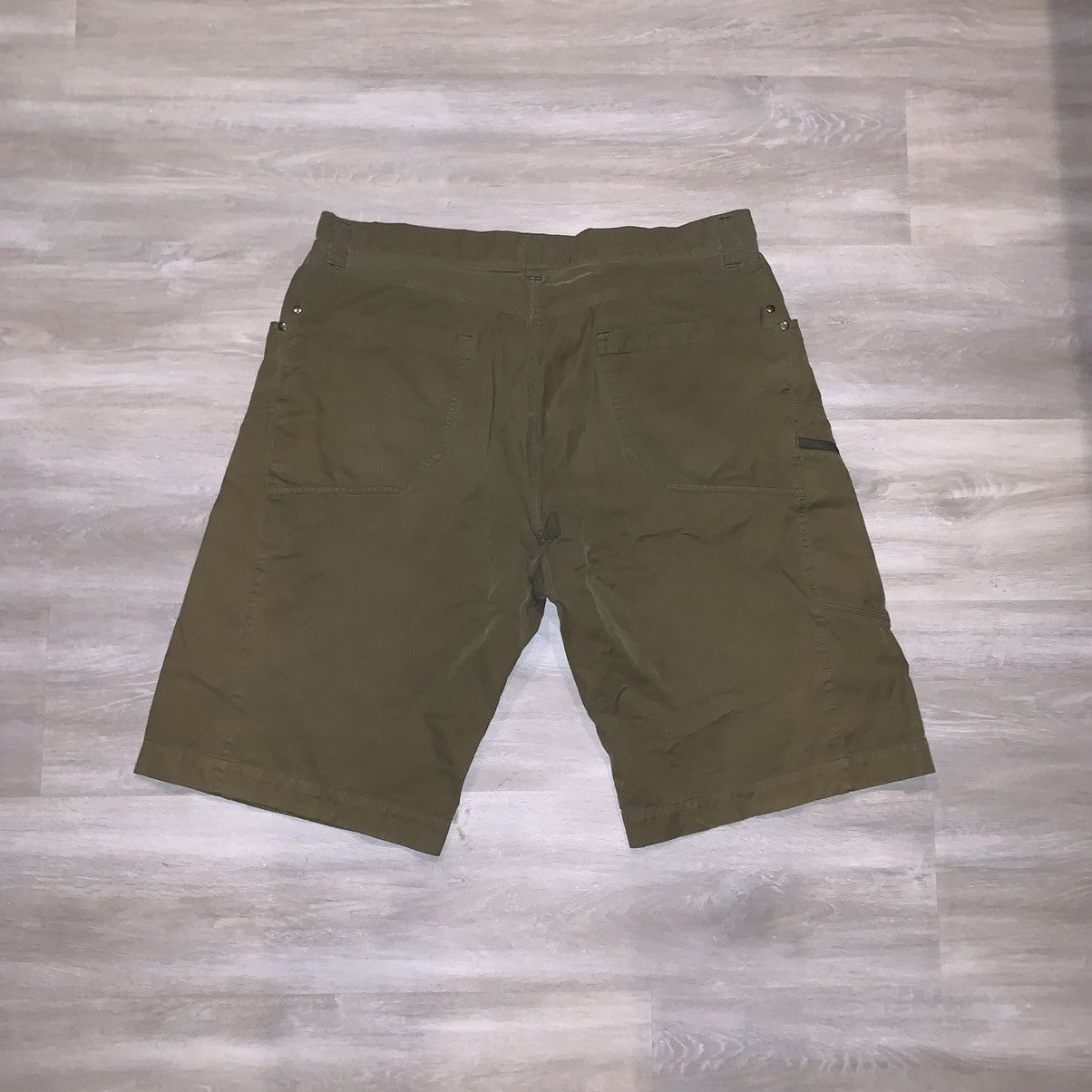 Arc'teryx Vintage Arc’Teryx Shorts Size US 38 / EU 54 - 3 Thumbnail