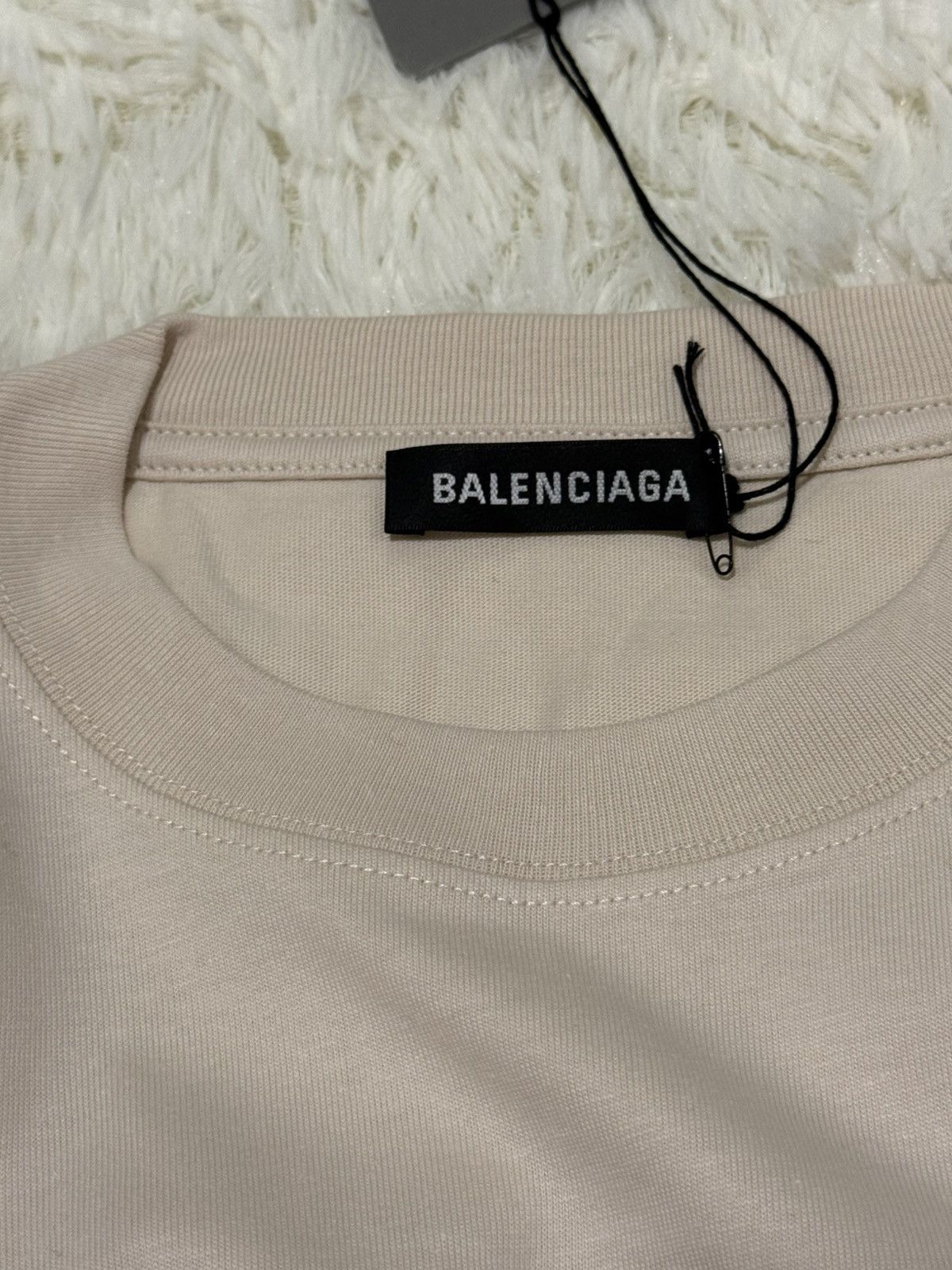 Balenciaga Balenciaga Beige t shirt Size US M / EU 48-50 / 2 - 4 Thumbnail