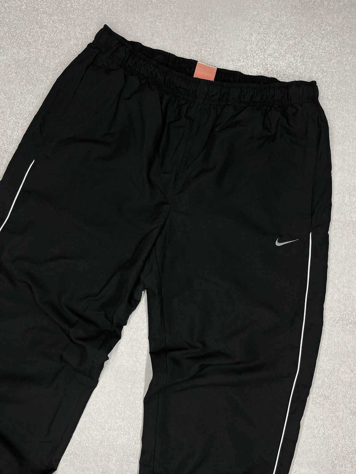 Nike Vintage Nike Nylon Sweatpants Black Drill Y2K TECH ACG Size US 30 / EU 46 - 3 Thumbnail