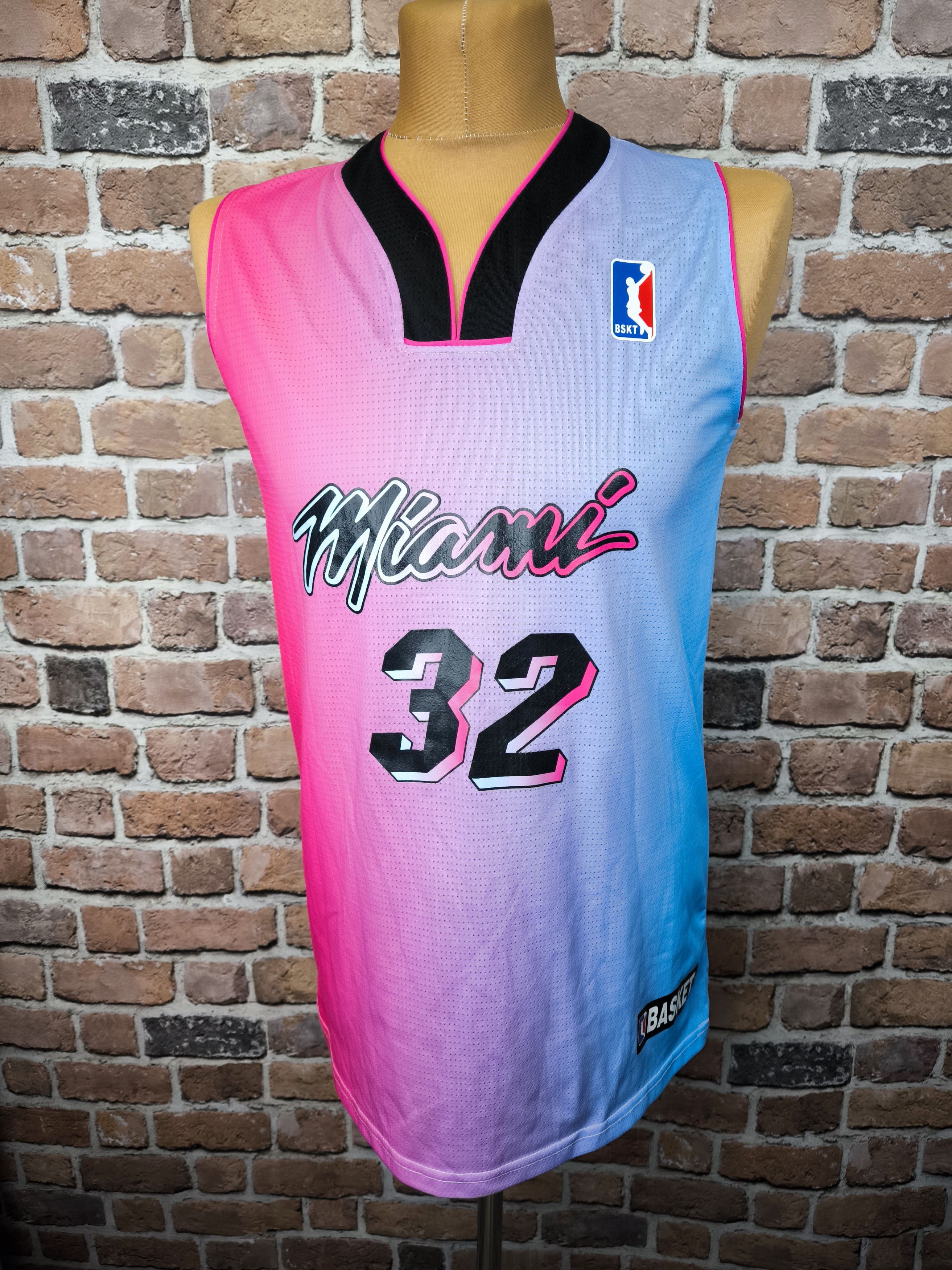 NBA SPORT ZONE Basketball JERSEY Miami 32 NBA S Size US S / EU 44-46 / 1 - 1 Thumbnail