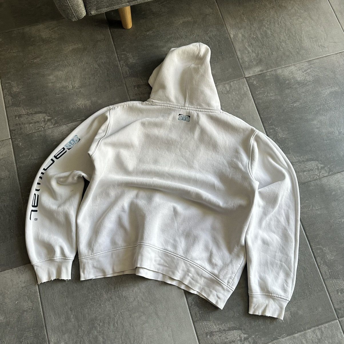 Vintage Vintage Animal Hoodie Big Logo Skate wear Y2K 00s USA Size US L / EU 52-54 / 3 - 2 Thumbnail