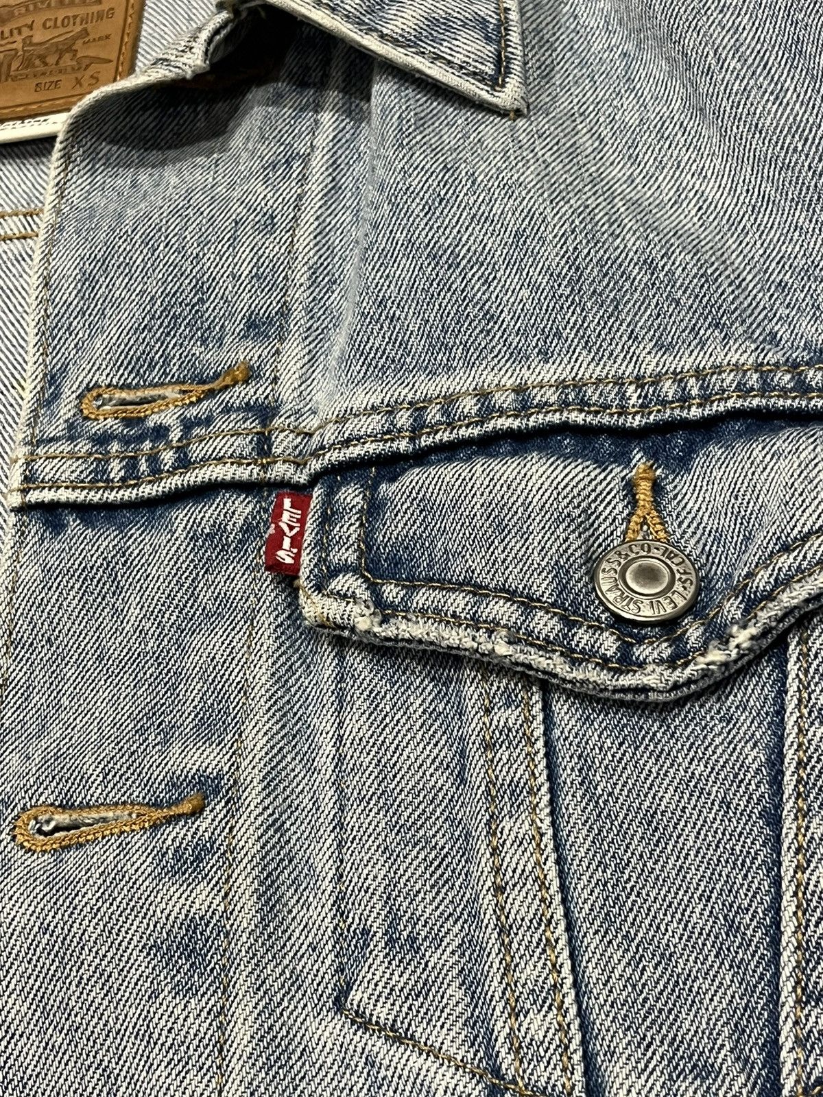 Levi's × Vintage Vintage Levi Big E Custom Koi Fish Jean Jacket Size US XS / EU 42 / 0 - 6 Thumbnail
