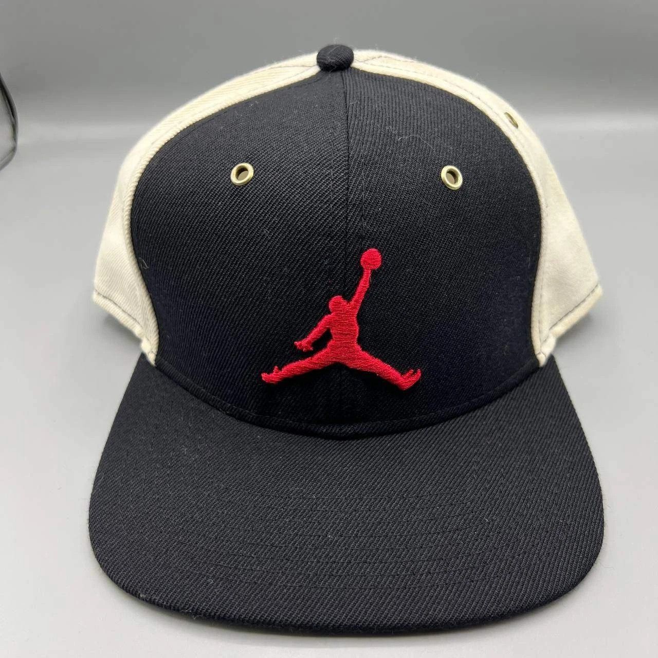 Jordan Brand Air Jordan Hat Men Embroidered Red Logo Jumpman Snap Back Size ONE SIZE - 1 Thumbnail