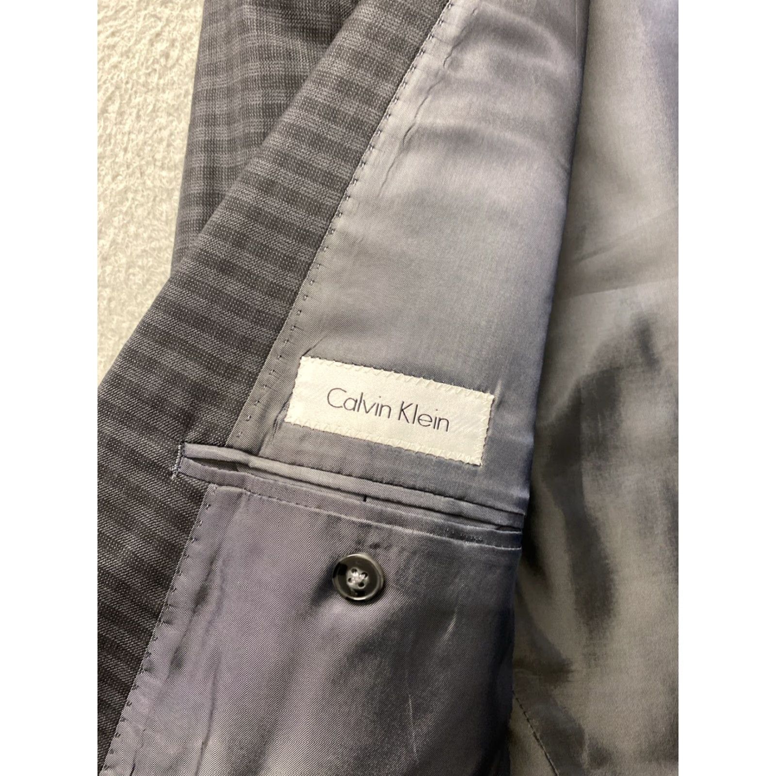 Calvin Klein Calvin Klein Men’s Gray Suit Jacket Blazer Sport Coat 44L Check Wool Blend Long Two-Button Notch Single-Breasted Regular Mens Size 44R - 7 Thumbnail