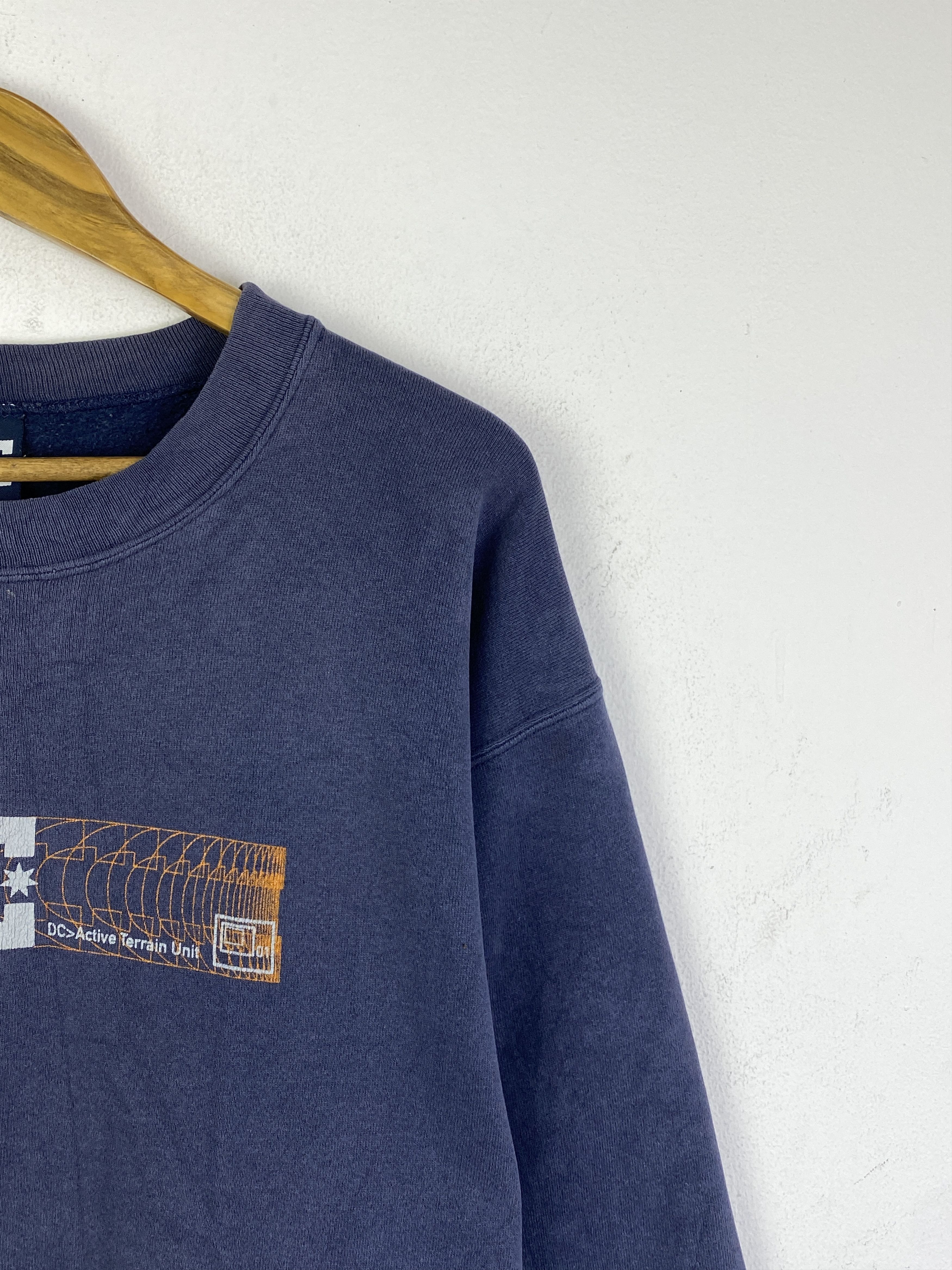 DC Vintage 90s DC Central Logo Pullover Sweatshirt SH0265 Size US M / EU 48-50 / 2 - 9 Thumbnail